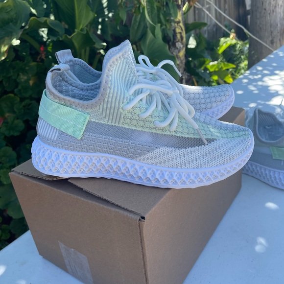 Fashion Women's Casual Sneakers New Comfortable color white/green - Picture 11 of 11